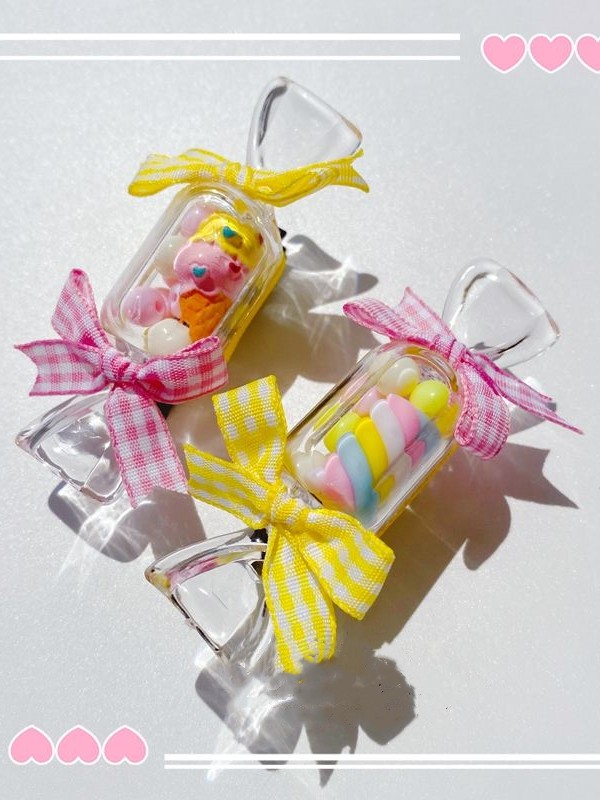 2 Translucent Candy-Shaped Hair Clips 2 Translucent Candy-Shaped Hair Clips
