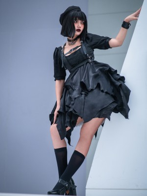 Bound Of Dream Gothic Half Sleeve One-piece