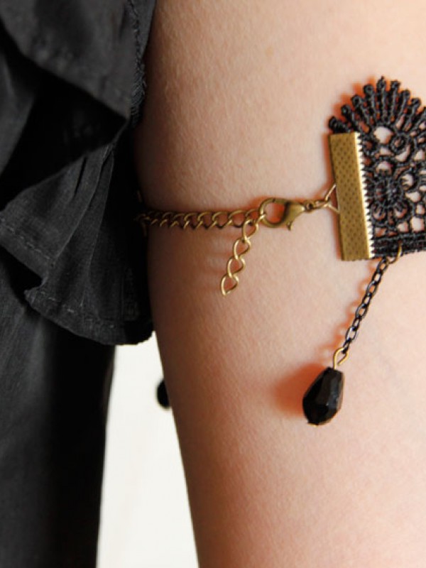 Black Fringe Armband