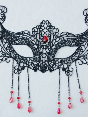 Black Lace Red Diamond Mask