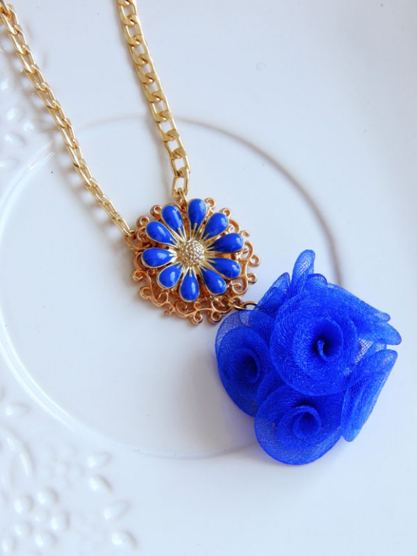 Blue Flower Sweater Chain Blue Flower Sweater Chain