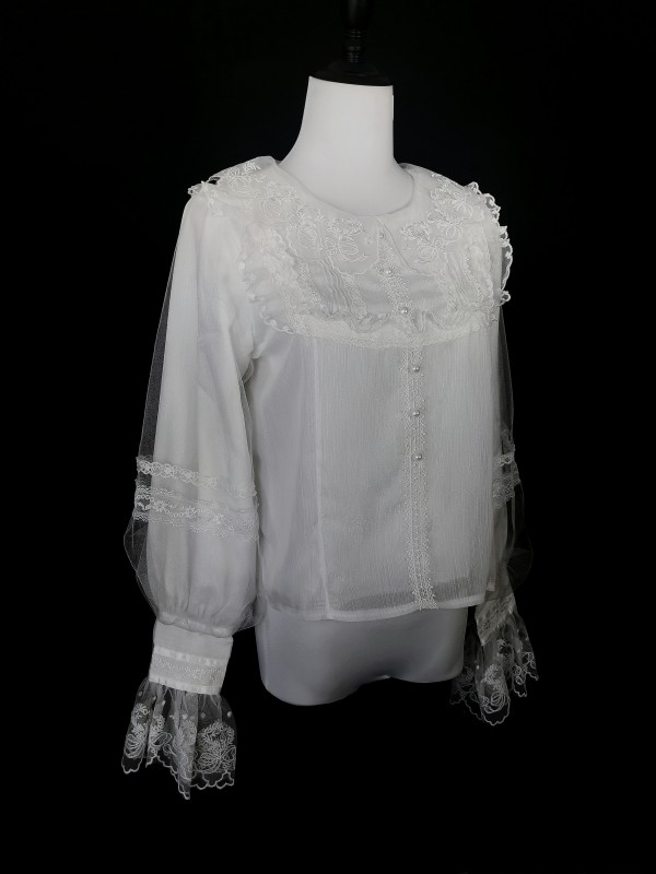 Classic Lolita lantern sleeves and embroidered neck blouse Classic Lolita lantern sleeves and embroidered neck blouse