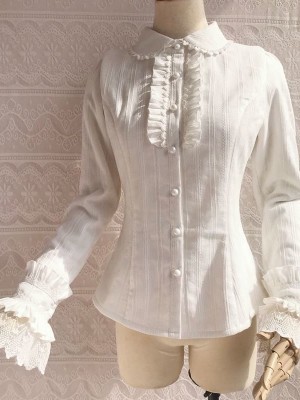 Elegant lace long sleeved blouse