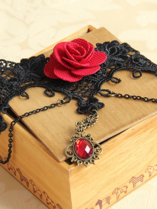 Gothic Race Red Rose Armband