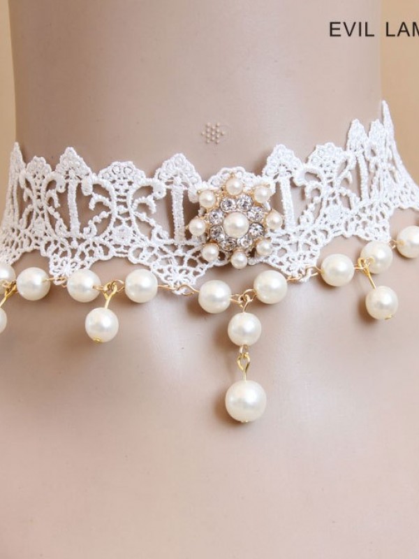 Lace Pearl Choker