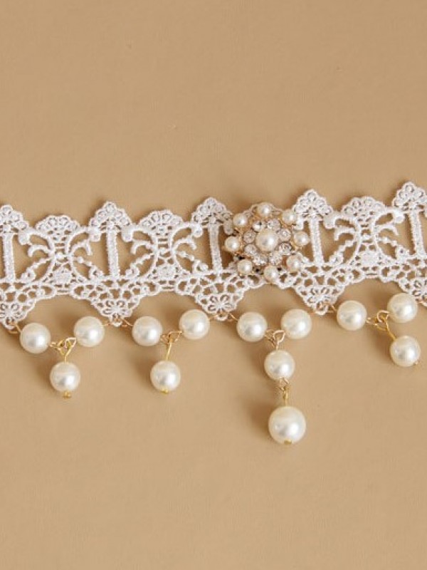 Lace Pearl Choker