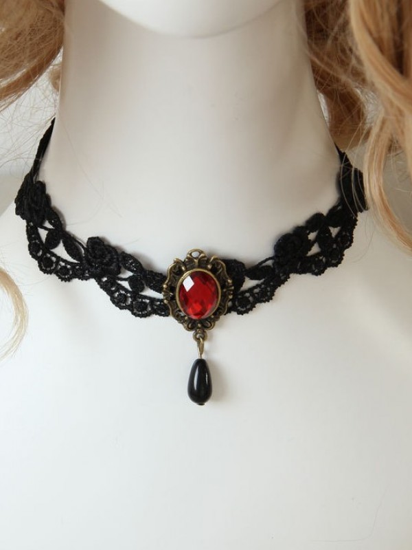 Lace Gothic Ruby Choker