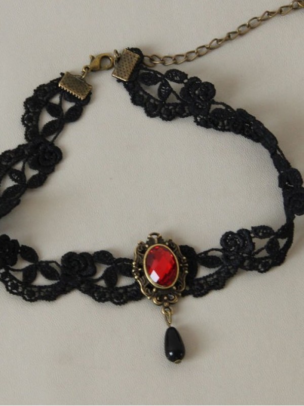 Lace Gothic Ruby Choker