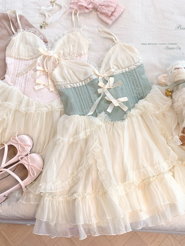 Sweet Lolita Bow Jacquard Retro Suspender Puffy Dress Sweet Lolita Bow Jacquard Retro Suspender Puffy Dress