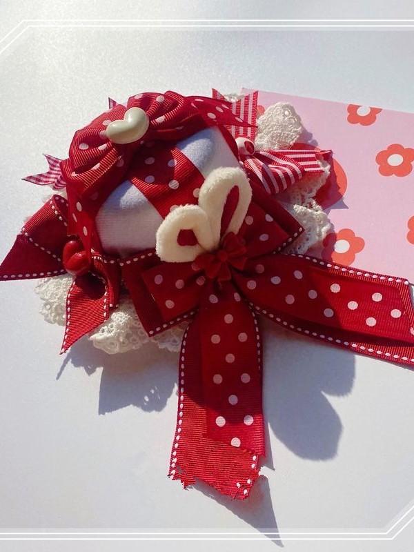Red Lace Mini Top Hat Red Lace Mini Top Hat