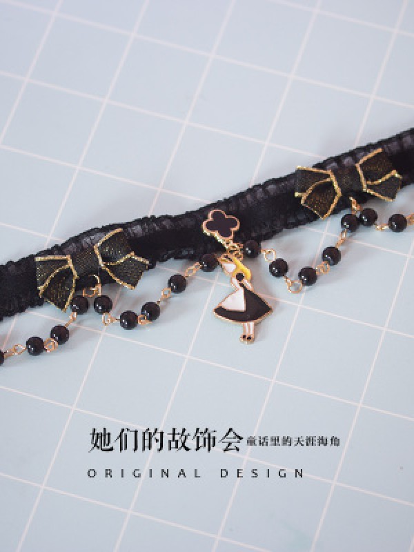 Dark Alice Pearl Chocker