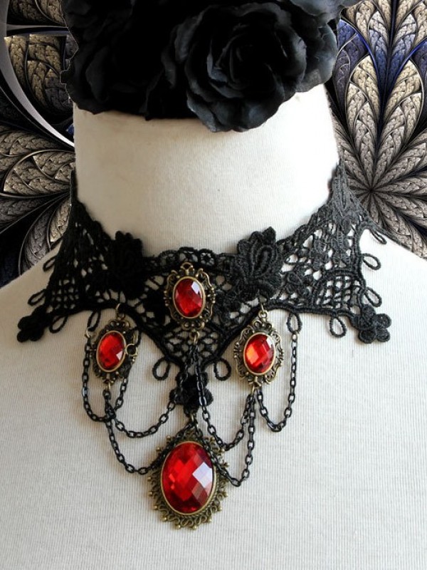 Vampire Retro Ruby Pendant Choker