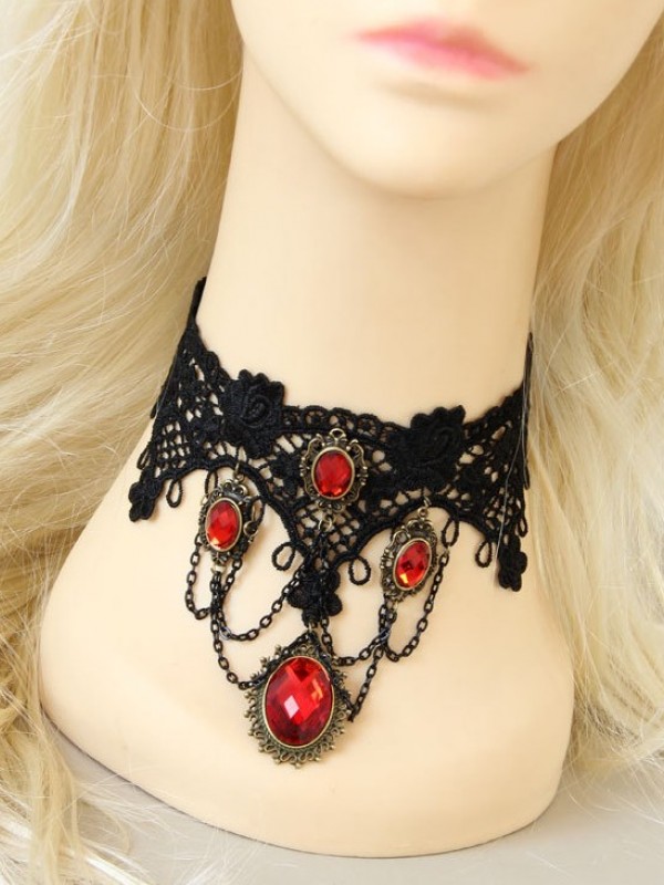 Vampire Retro Ruby Pendant Choker