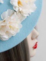 White FlowerBlue Mini Top Hat