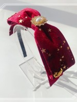 Wine Red Stars KC with A Faux Pearl Wine Red Stars KC with A Faux Pearl