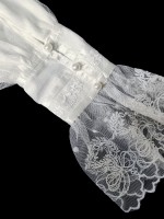 Classic Lolita lantern sleeves and embroidered neck blouse Classic Lolita lantern sleeves and embroidered neck blouse