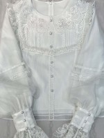 Classic Lolita lantern sleeves and embroidered neck blouse Classic Lolita lantern sleeves and embroidered neck blouse
