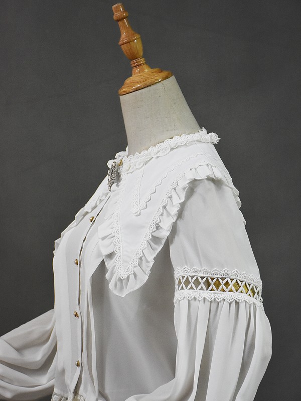 +Mercédes+ Retro Court Lace Peaked Collar Blouse 002